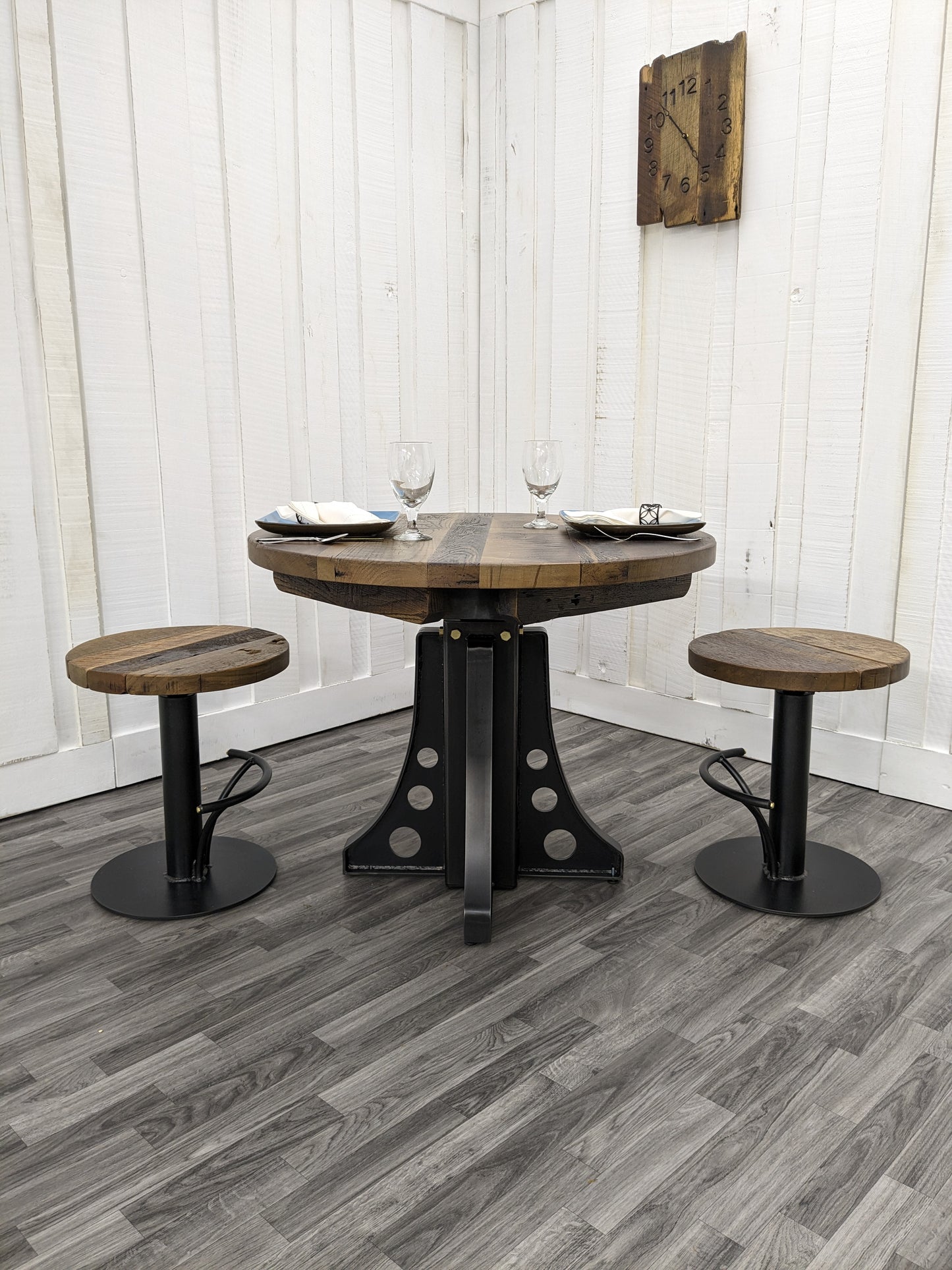 36" DIA Reclaimed Barnwood Pub Table / Coffee Table Top