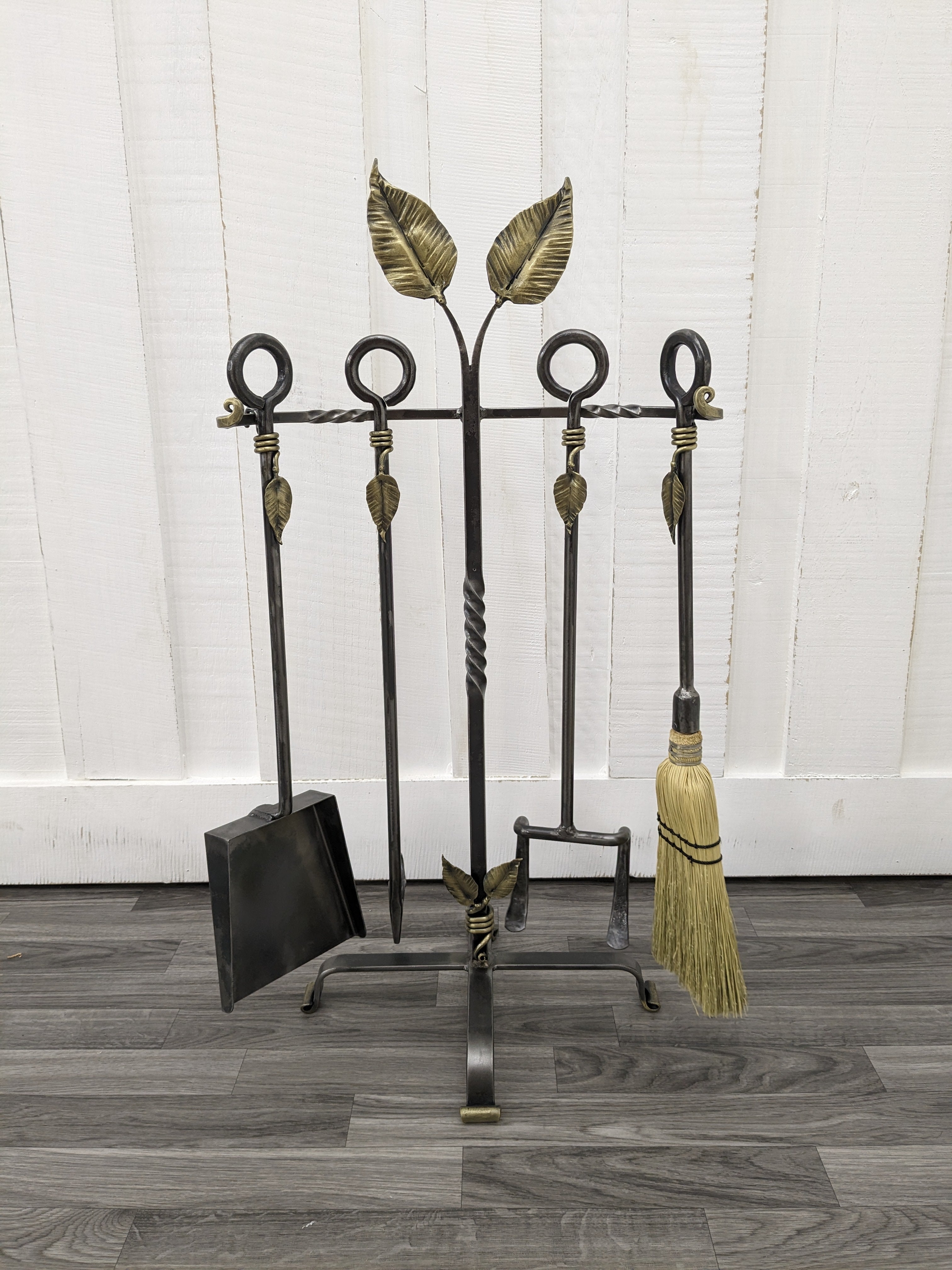 Toolset Magnolia Fireplace Toolset – Gable Valley Wrought Iron